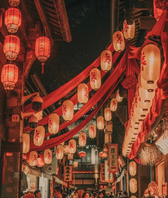 一年成聚 三年成都 游玩在成都