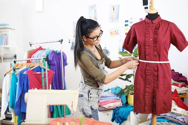 外贸服装到底哪里好？（外贸服装到底哪里好卖）