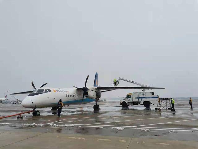 幸福航空推出“感恩特惠”产品致敬“抗疫战士”