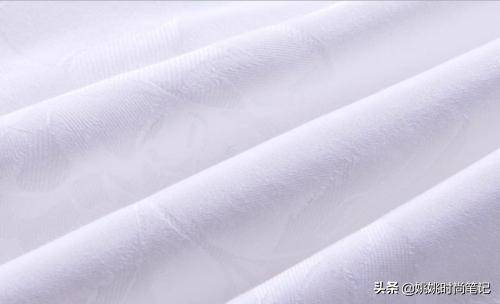 穿了这么多年的T恤都白穿了，今天才知道纯棉和全棉不一样（t恤衫纯棉好还是不是纯棉好）