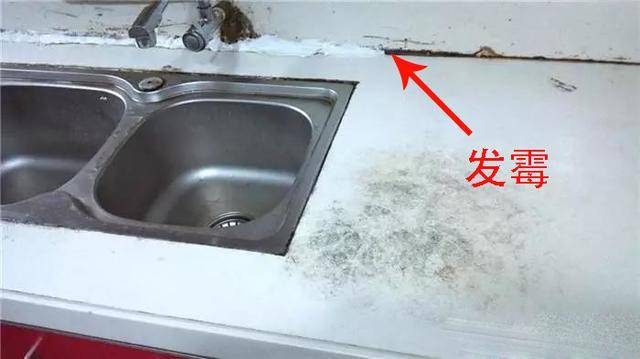厨房这里不用做美缝，窗台石和灶台台面一体化，毫无缝隙高级多了（灶台 美缝）