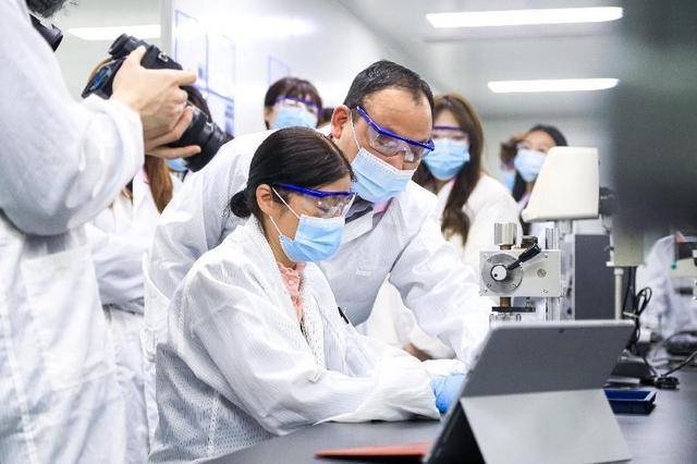 逸仙电商“二次创业”全面转型迎战行业变局（逸仙电商融资历史）